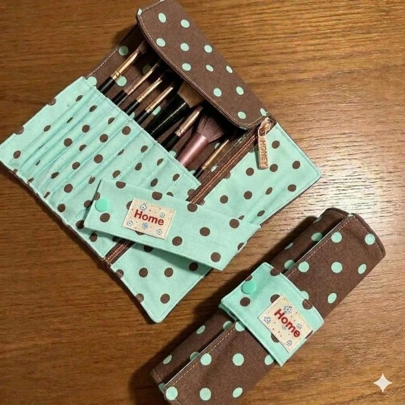 Vintage Polka Dot Roll Up Penc - Makeup ulasan dan harga